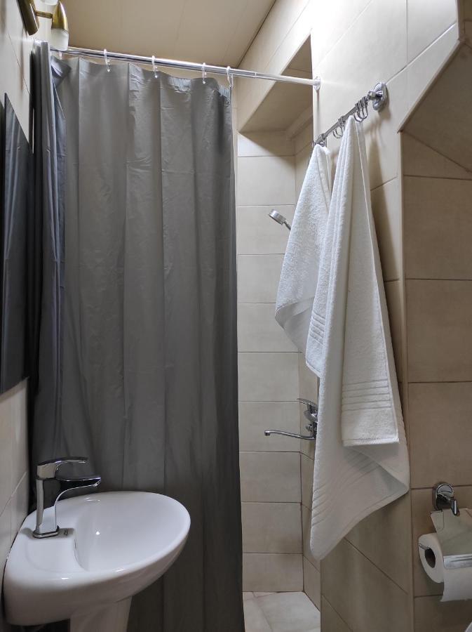 Tranquil Apartment In Vake Тбилиси Екстериор снимка