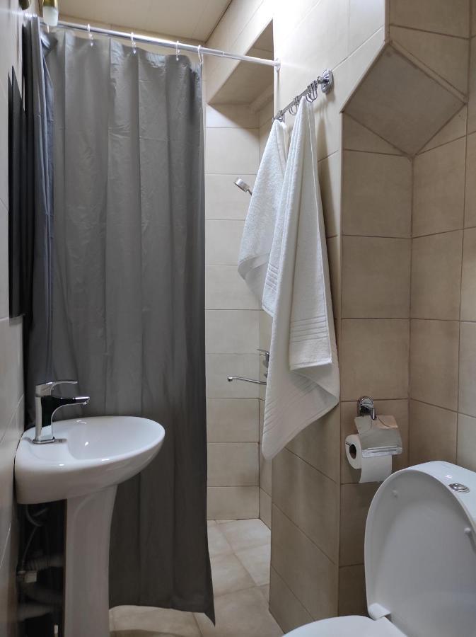 Tranquil Apartment In Vake Тбилиси Екстериор снимка