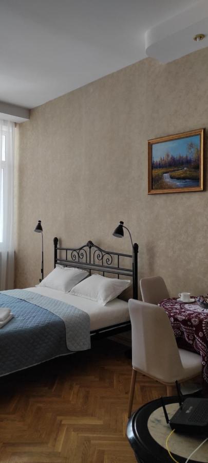 Tranquil Apartment In Vake Тбилиси Екстериор снимка
