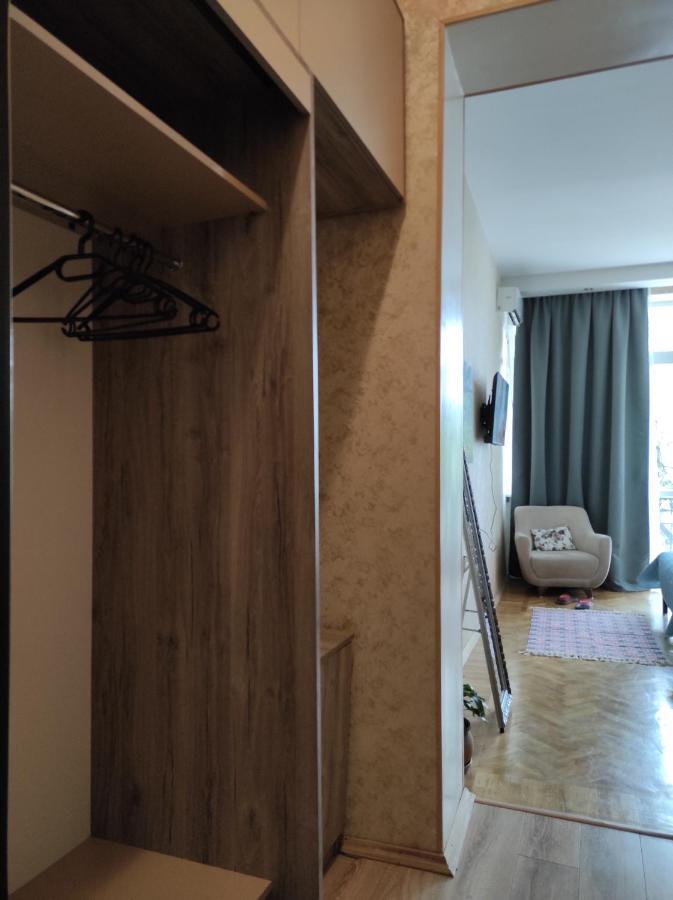 Tranquil Apartment In Vake Тбилиси Екстериор снимка
